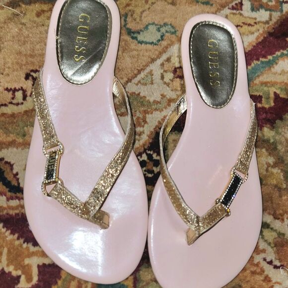 G by Guess Shimmering Y-Strap to Toe Flat Sandals like-New Glamgirl beach pool 6 - Picture 3 of 15